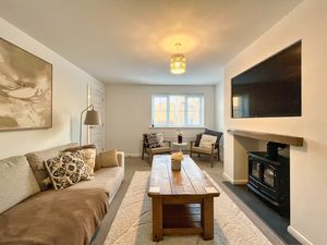 Photo 27- click for photo gallery